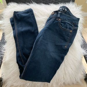 Celebrity skinny jeans